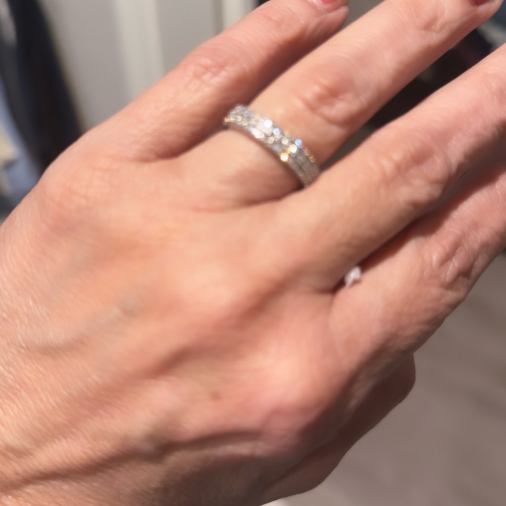 Zales white gold 14k and Diamond Ring - Picture 12 of 14
